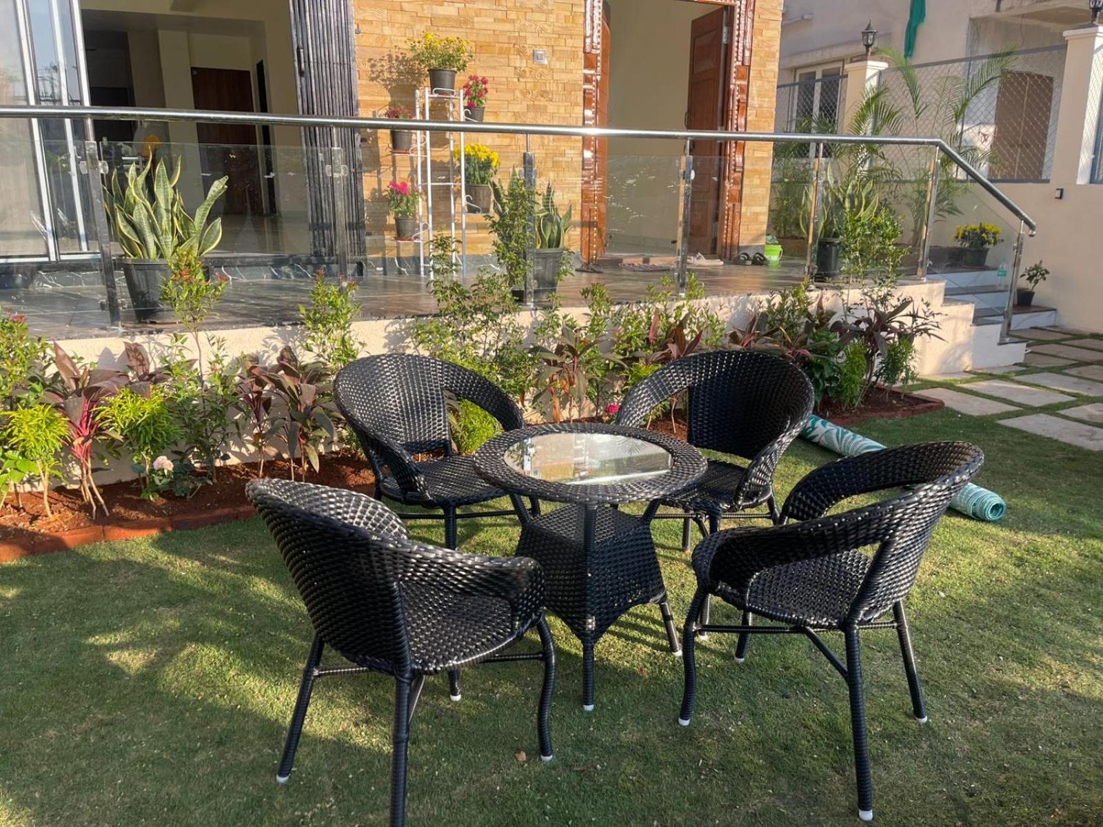 Lavish Villa - 3 Bhk Pool With Lawn Lonavala Exterior photo