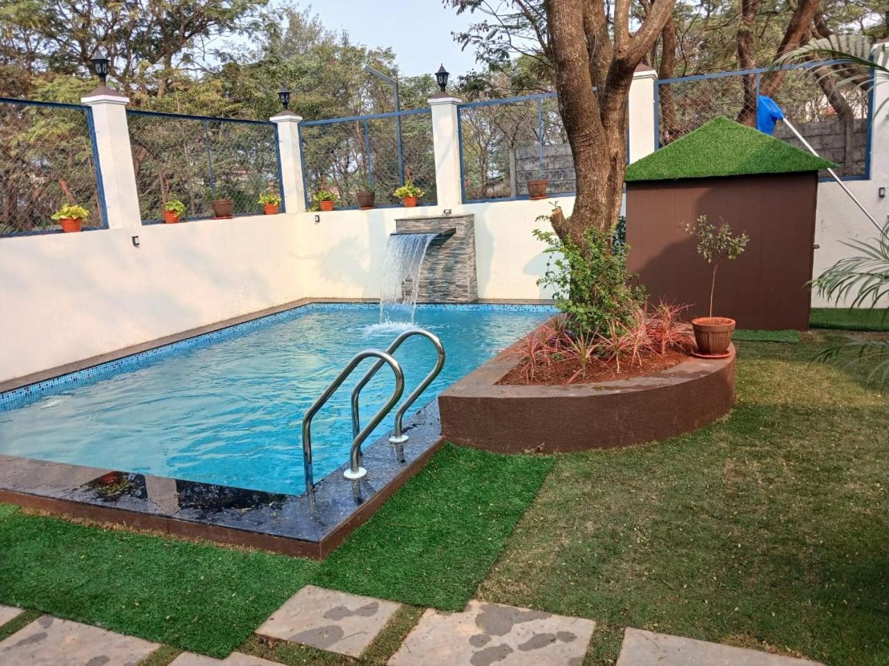Lavish Villa - 3 Bhk Pool With Lawn Lonavala Exterior photo